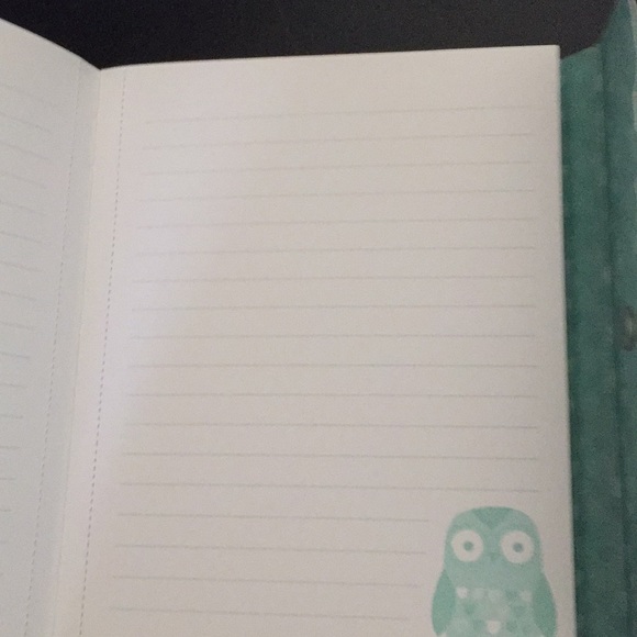Notebook - Picture 2 of 3